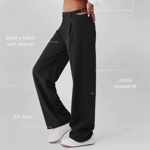 Alo Yoga Mid-Rise Showdown Trouser